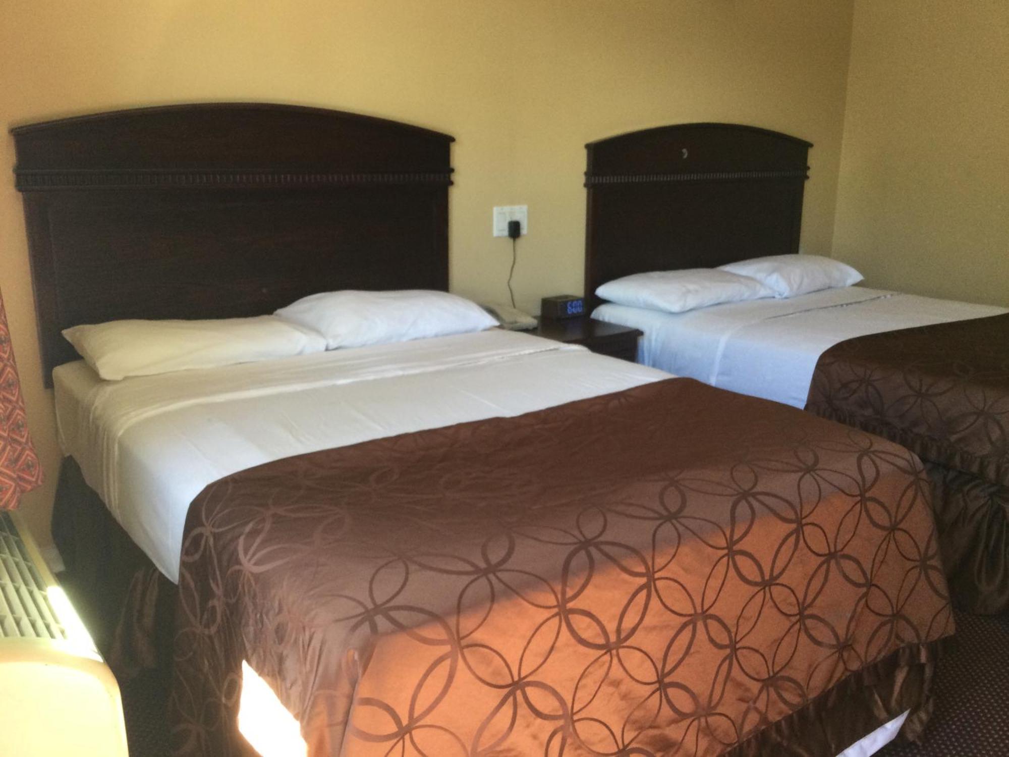 Carlton Motor Lodge — Photos 1